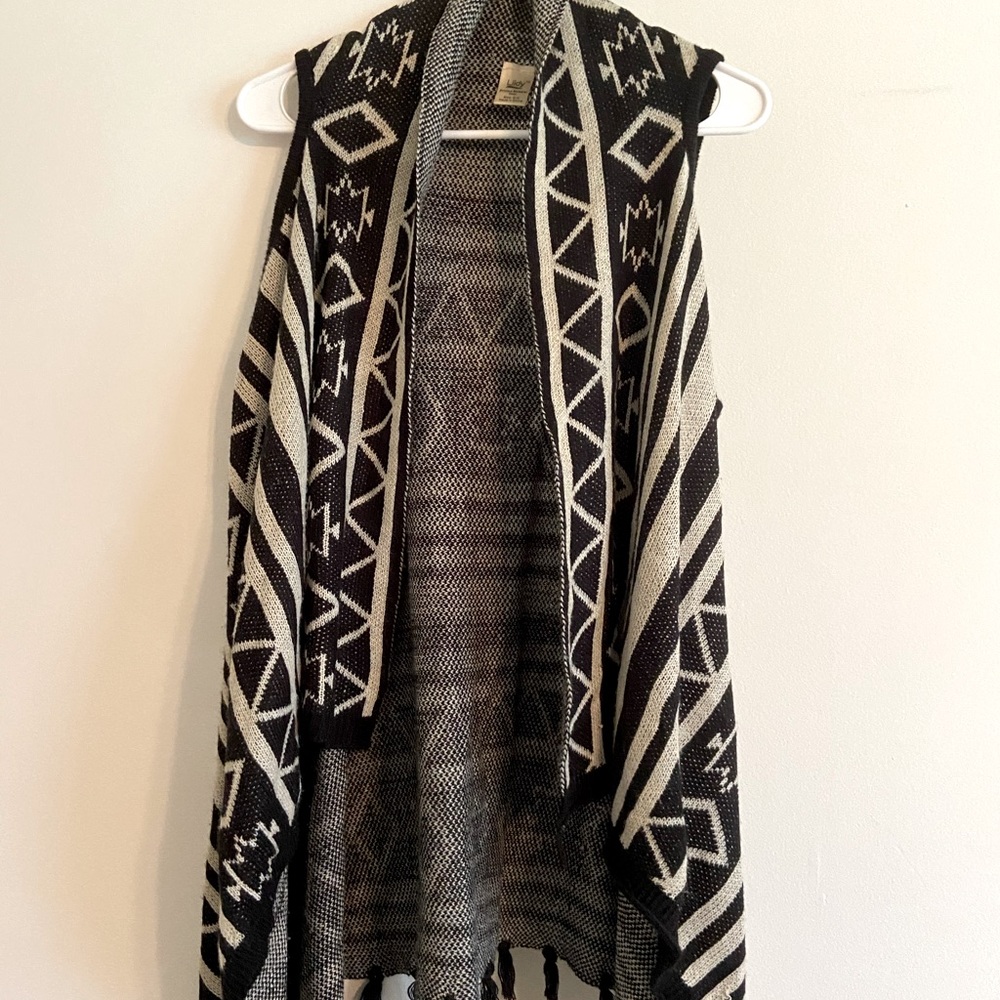 Printed sweater vest, size small-med